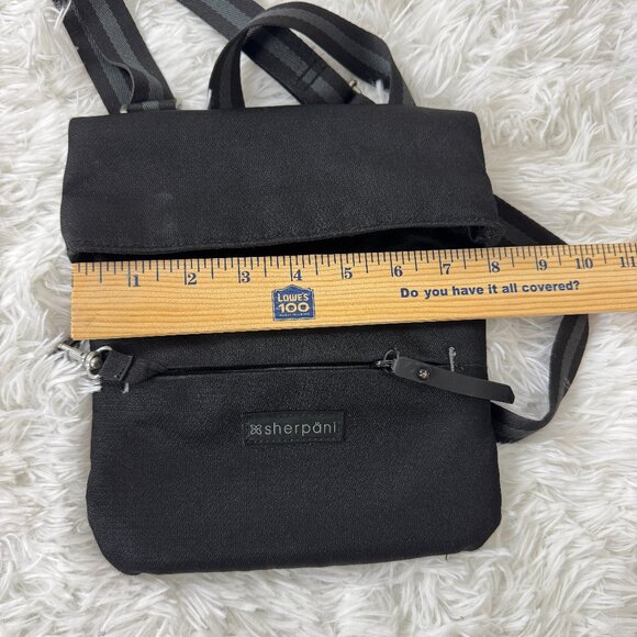 Sherpani Pica, Small Crossbody Purse RFID Protection Black - Picture 9 of 11